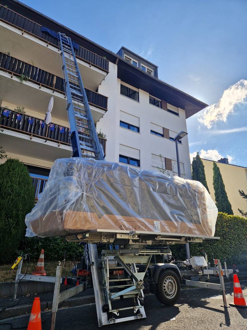 Verpackte Ware sicher auf der Plattform gesichert